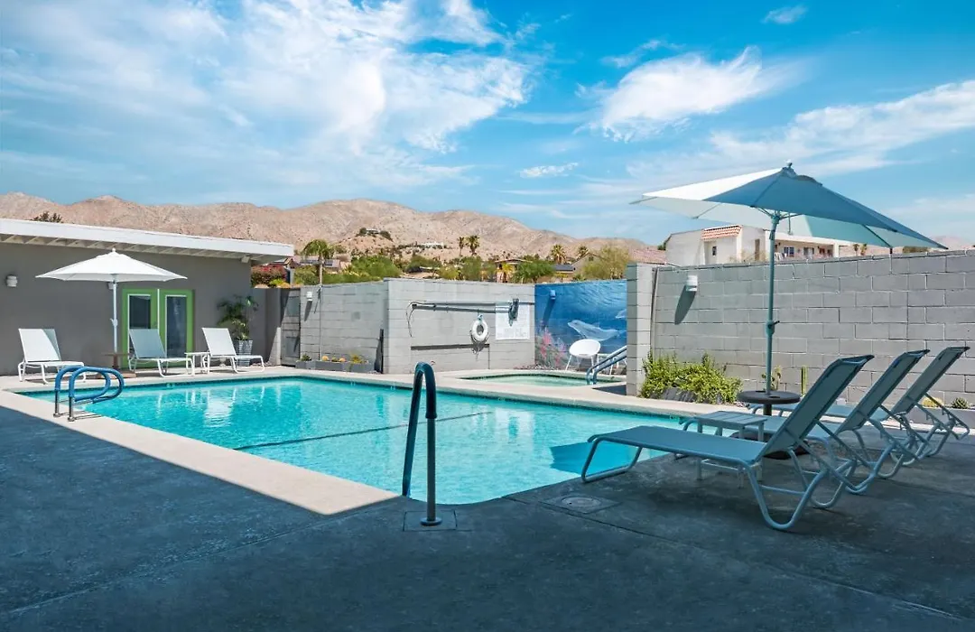 Desert Hot Springs Inn-1